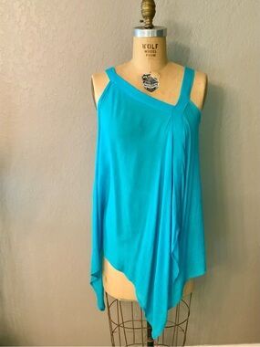 Heather Lane turquoise sleeveless tunic top size medium